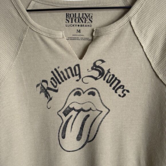 Lucky Brand Rolling Stones Top Womens Medium Brown Waffle Thermal Tongue Graphic - Picture 5 of 14